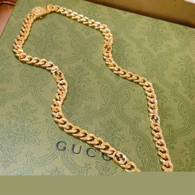 G*u*i necklaces